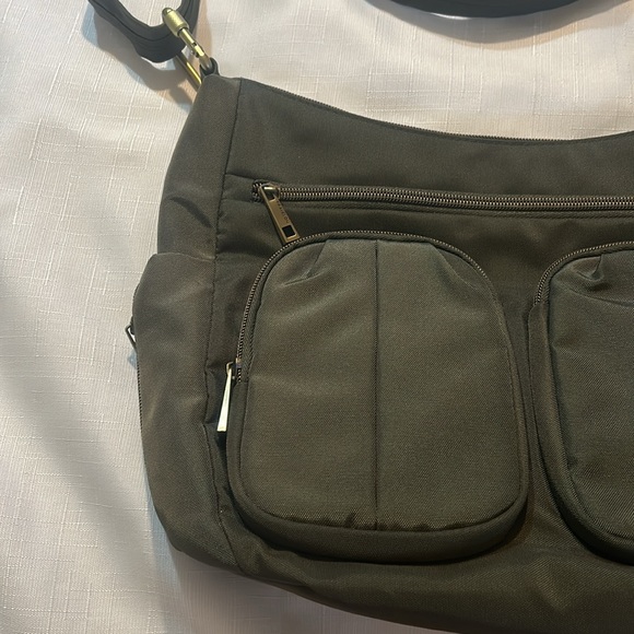 Travelon RFID Anti-theft Purse and Wallet - Picture 2 of 16